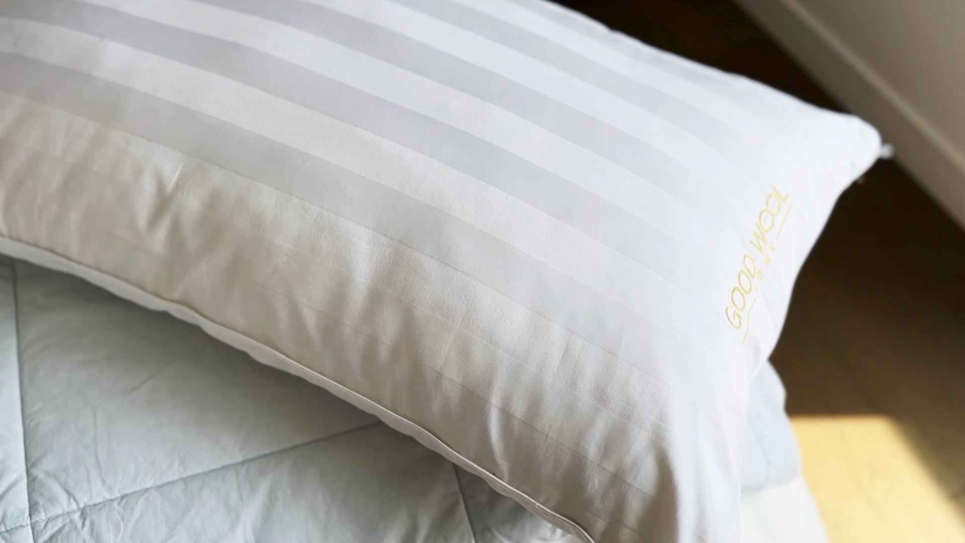 Load video: luxurious bedroom featuring the good wool home pillow